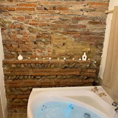 Escapade Tournefeuille, Jacuzzi, Balneo, Terrasse Apartment