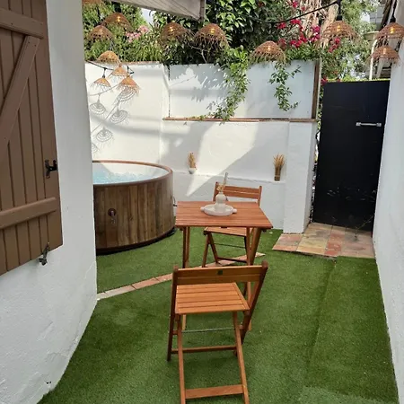 Escapade Tournefeuille, Jacuzzi, Balneo, Terrasse Apartment *